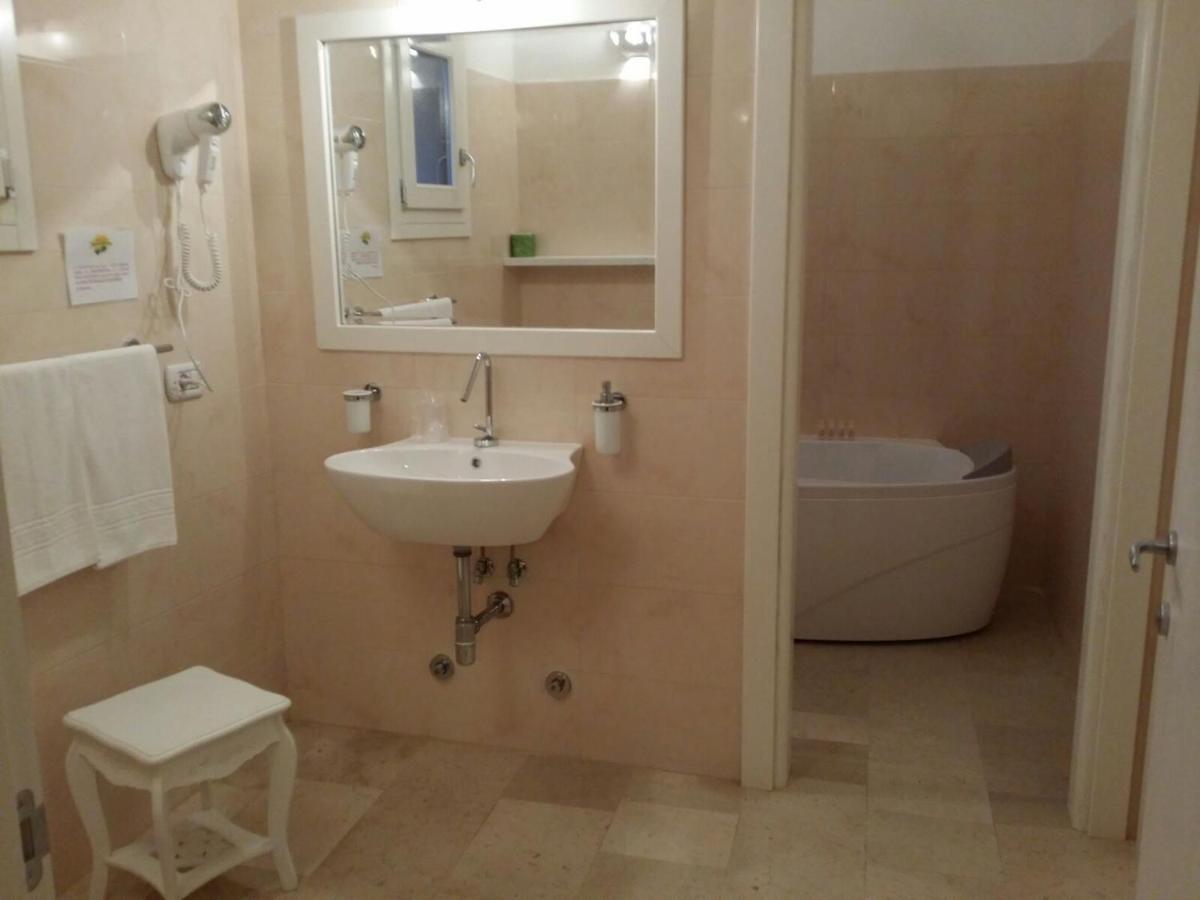 Antica Masseria Ficazzana - Tenuta 佩斯科勒海滨 外观 照片